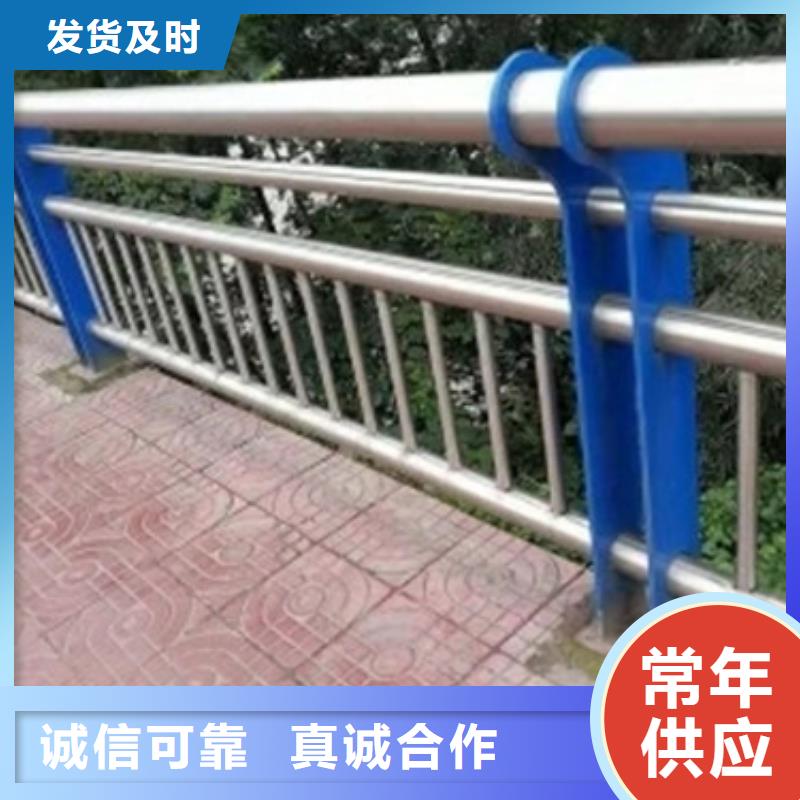 公路隔离护栏结实耐用