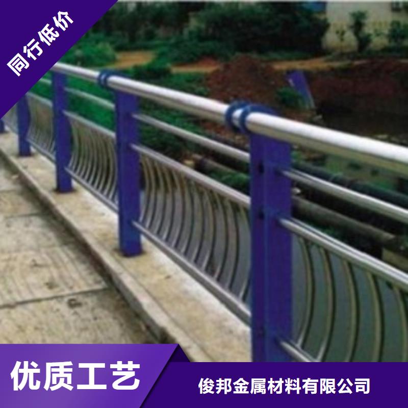 不锈钢桥梁防护栏杆精益求精