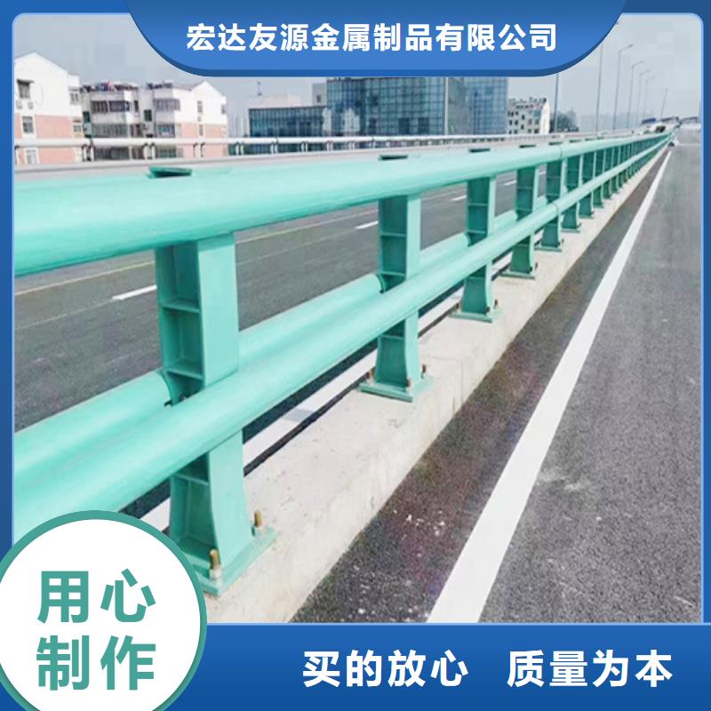 不锈钢道路护栏来厂考察