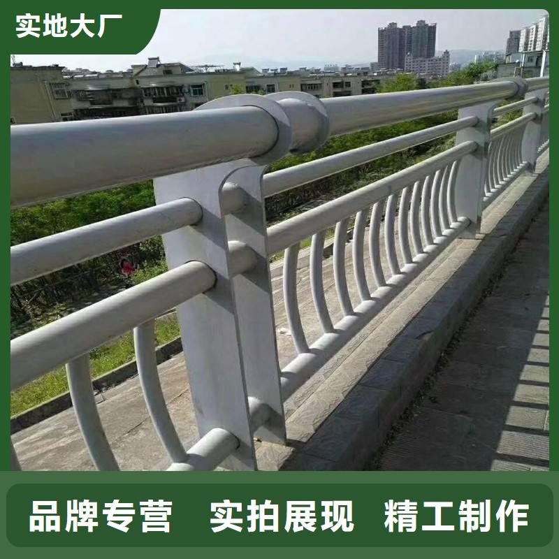 公路桥梁防撞护栏多年生产工艺