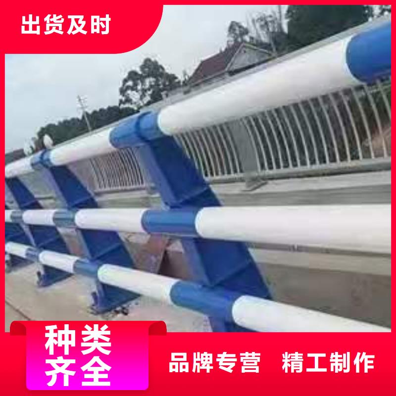 道路护栏玻璃护栏用心做好每一件产品