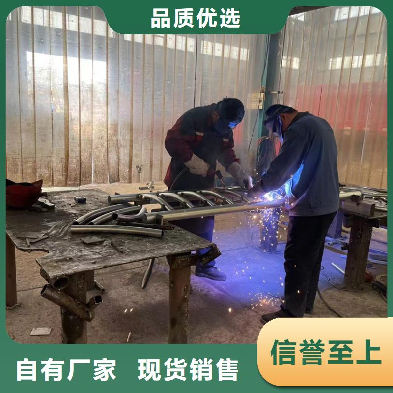 公路防撞护栏选材用心