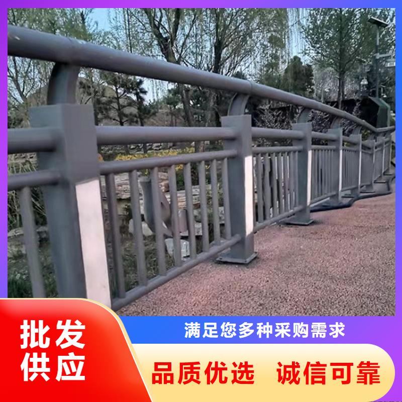 不锈钢复合管防撞桥梁护栏来厂实地考察