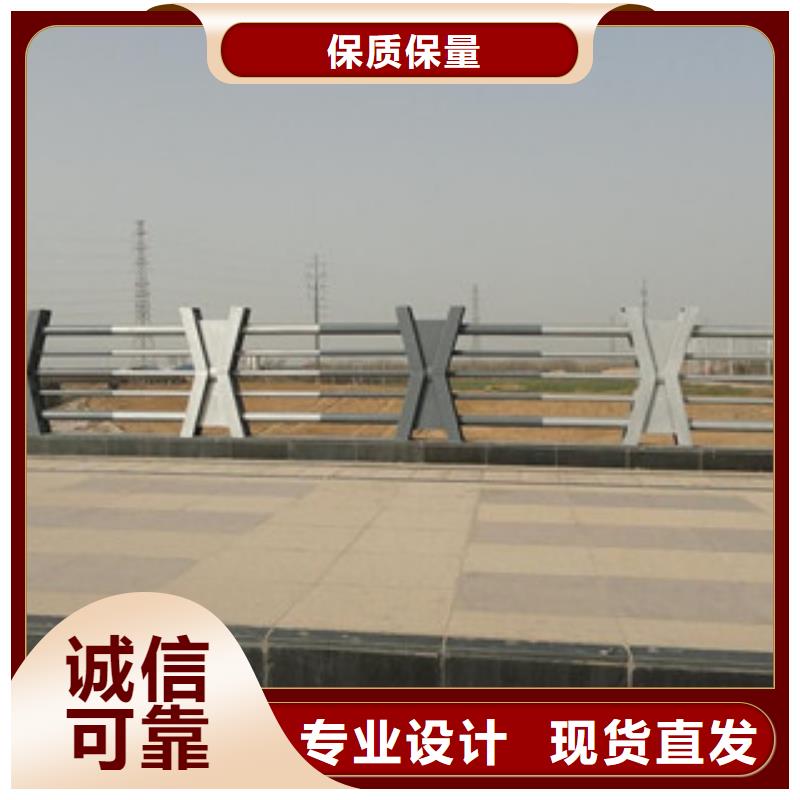 钢背木护栏厂家塑钢河道栏杆提供安装